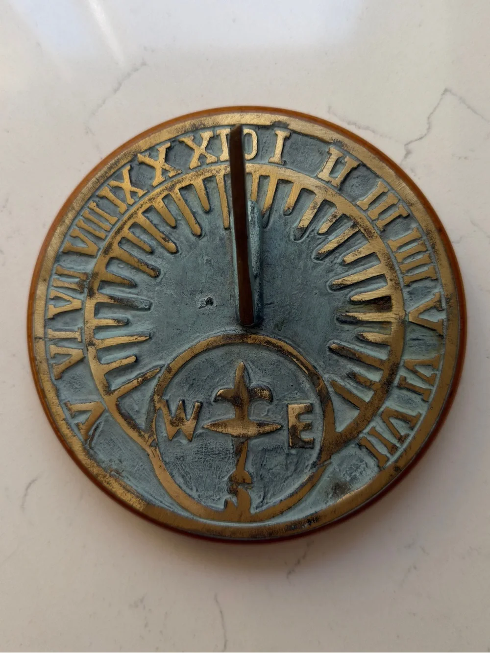 Vintage Style Sundial Shadow Clock Roman Numerals Decorative Garden Wall